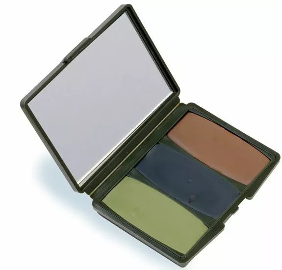 Hunters Specialties Woodland Camo Makeup Compact 1 Hunters Specialties Woodland Camo Makeup Compact